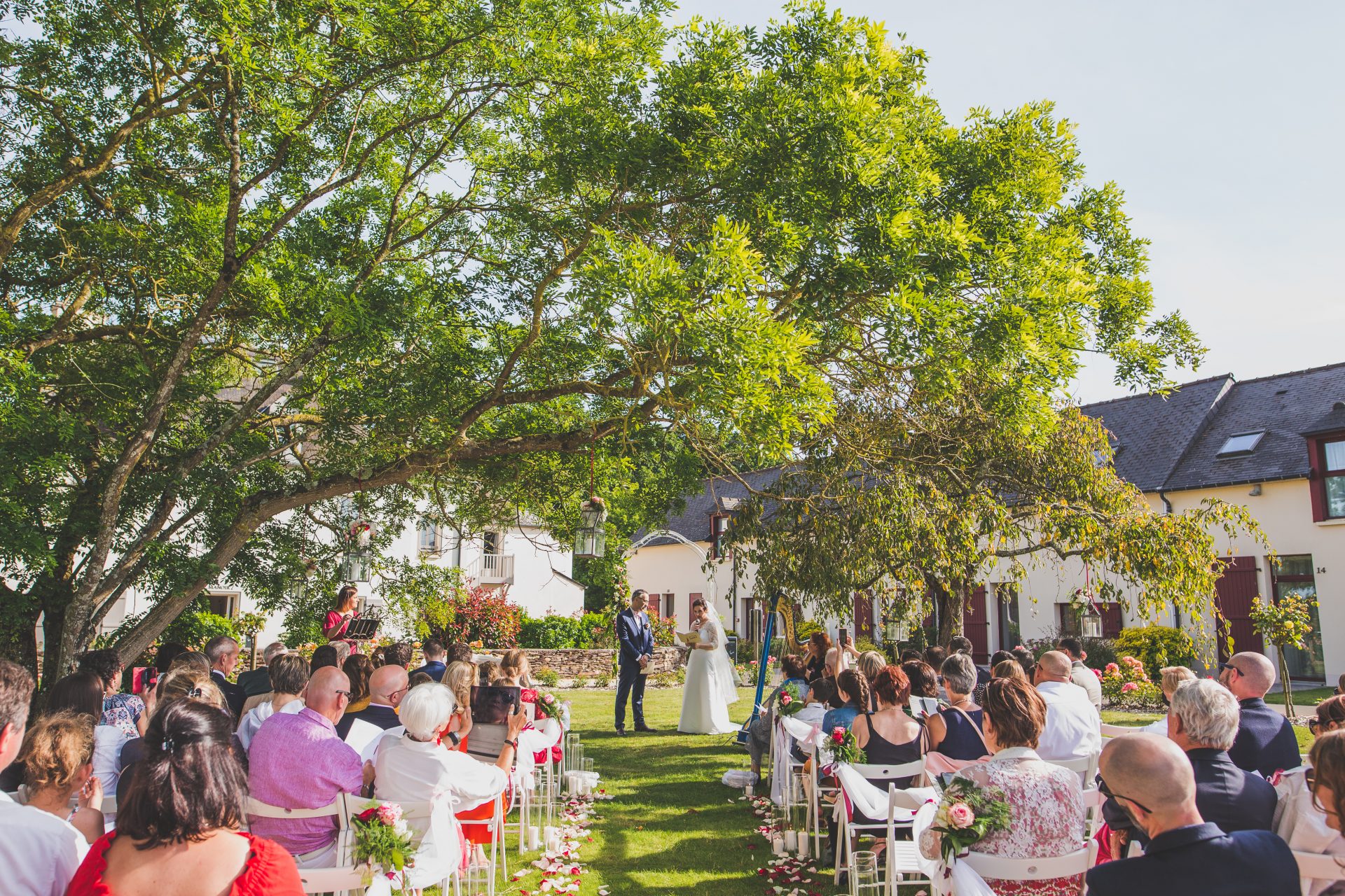 Sterenn Officiante cérémonie mariage Laurence et Philippe Domaine de La Pommeraie