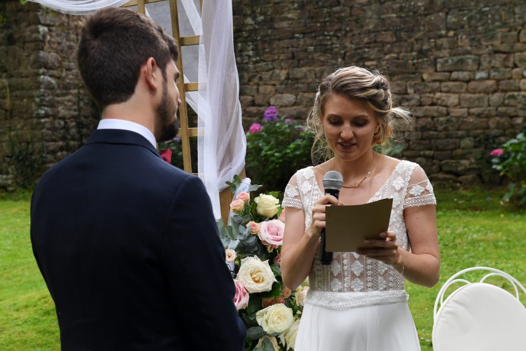 sterenn-anais-officiante-ceremonie-laïque-bretagne-rennes-brest-mariage